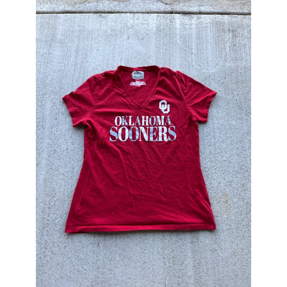 Captivating Apparel Oklahoma Sooners V-Neck Graphic Tee Red Silver Large Womens